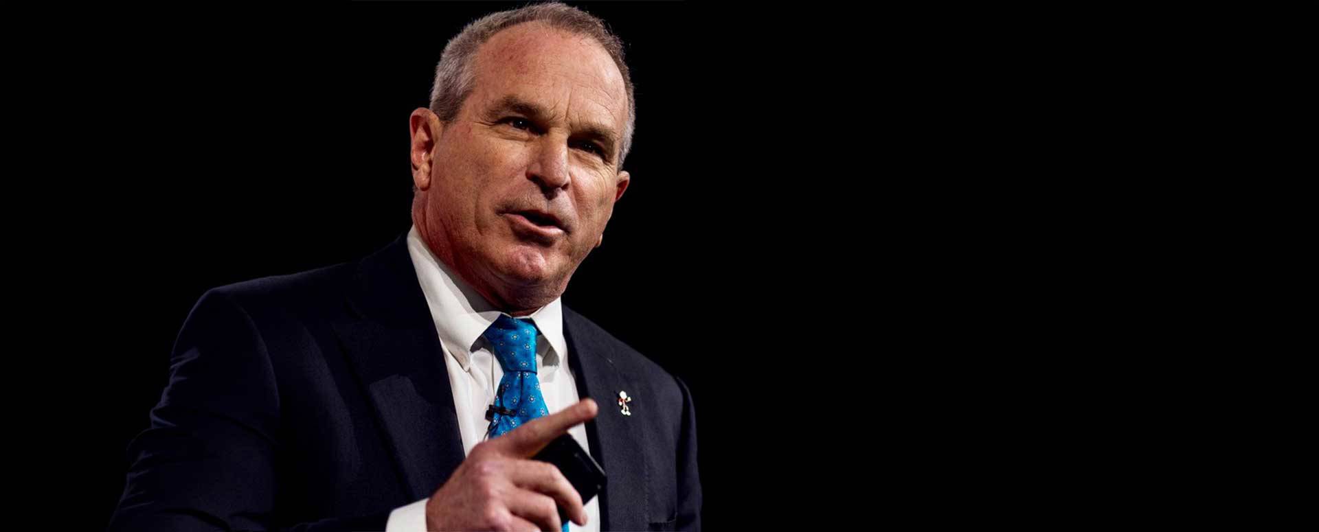 Robert  Bryce